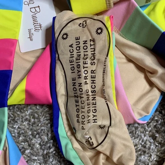 NWT 🏷️ Multi-colored bikini from Blushing Brunette Boutique - Picture 7 of 8